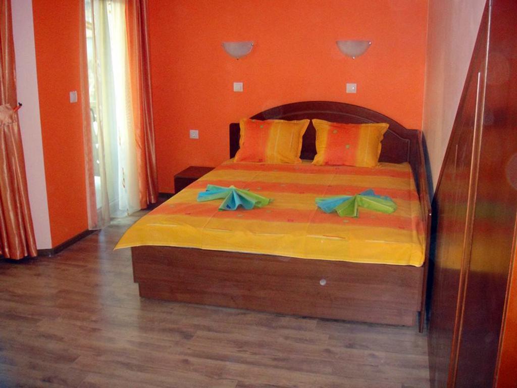 Guest House H Dzhogolanov Koprivstica Szoba fotó