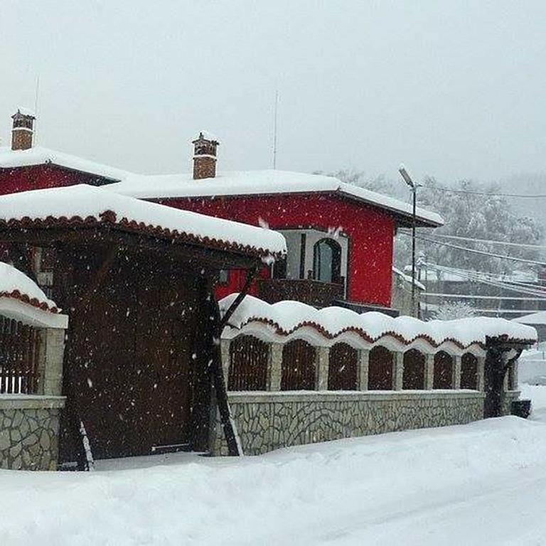 Guest House H Dzhogolanov Koprivstica Kültér fotó