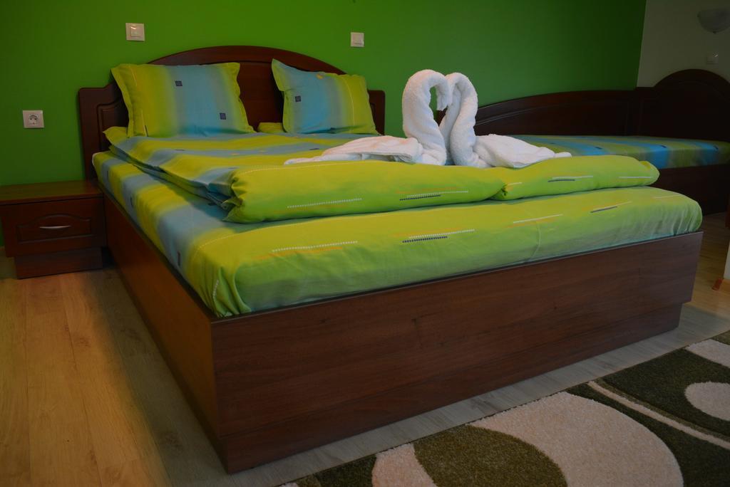 Guest House H Dzhogolanov Koprivstica Kültér fotó