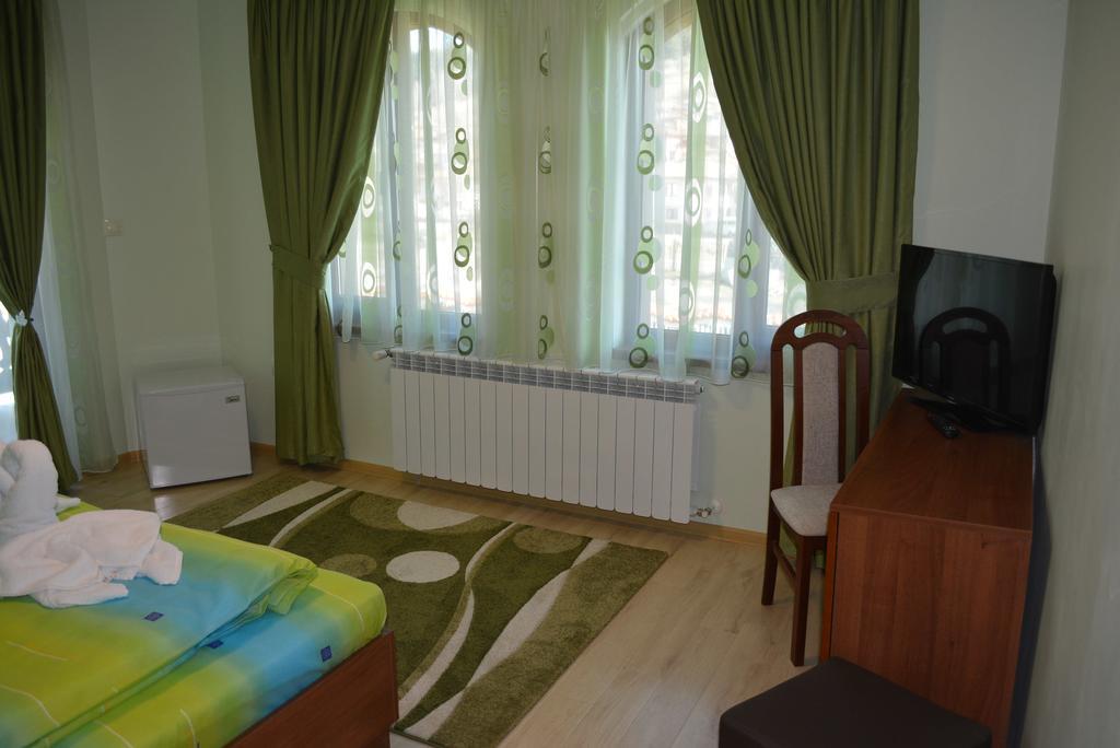 Guest House H Dzhogolanov Koprivstica Kültér fotó