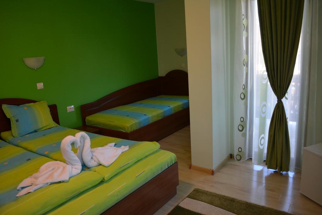 Guest House H Dzhogolanov Koprivstica Kültér fotó