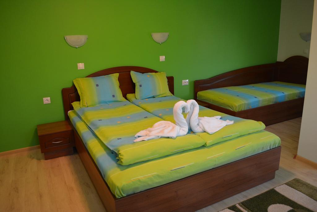 Guest House H Dzhogolanov Koprivstica Kültér fotó