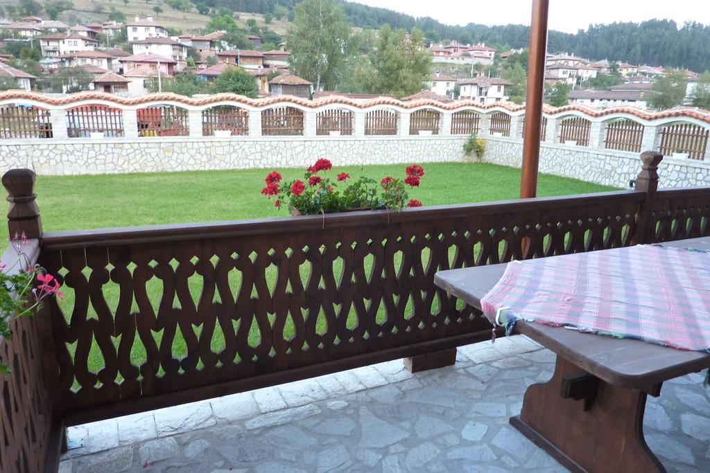 Guest House H Dzhogolanov Koprivstica Kültér fotó