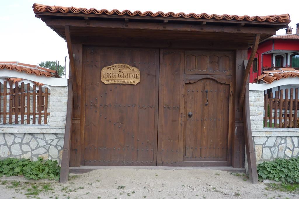 Guest House H Dzhogolanov Koprivstica Kültér fotó