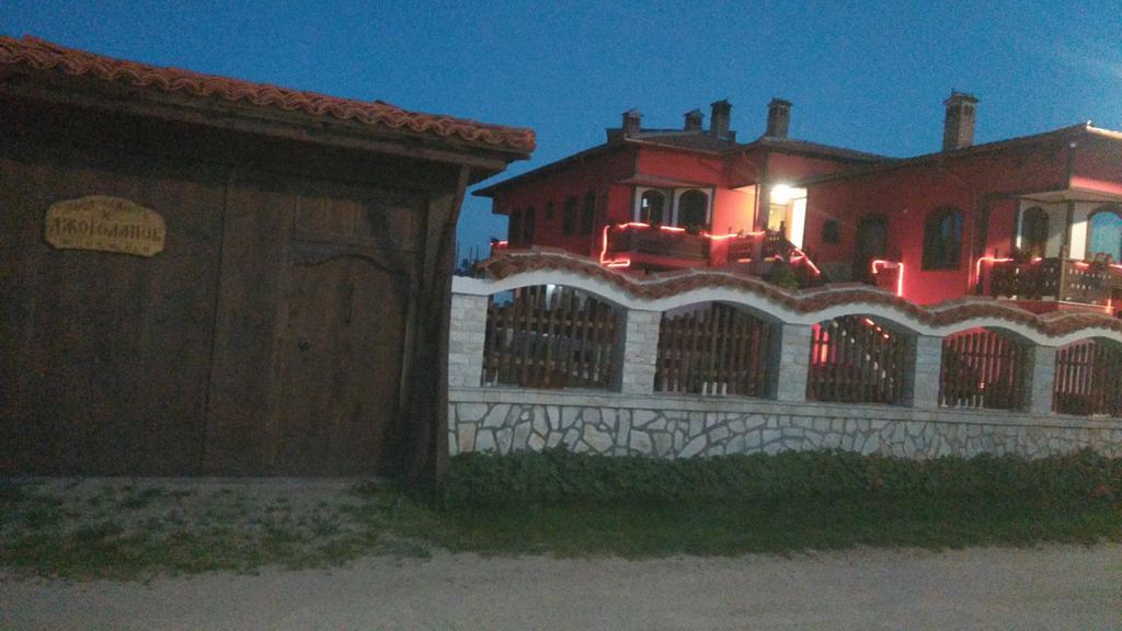 Guest House H Dzhogolanov Koprivstica Kültér fotó