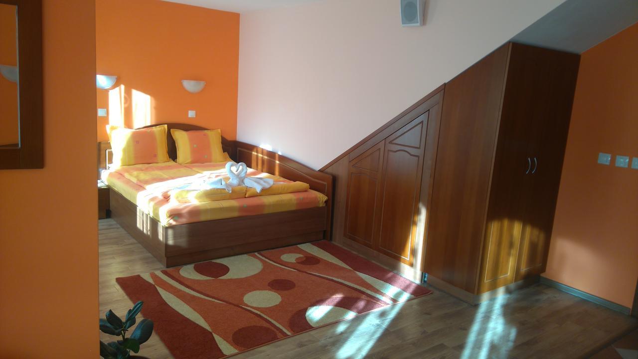Guest House H Dzhogolanov Koprivstica Kültér fotó