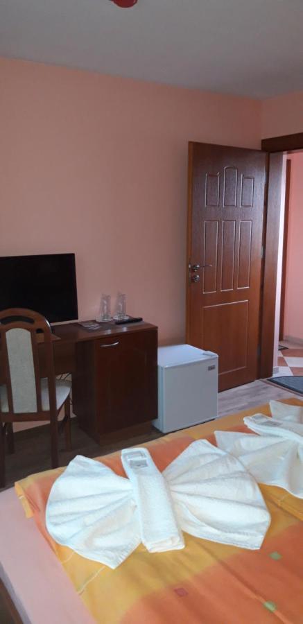 Guest House H Dzhogolanov Koprivstica Kültér fotó