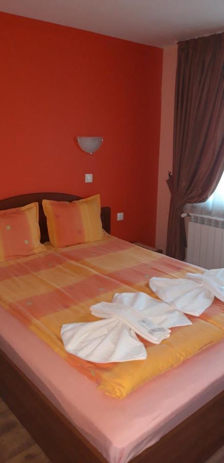 Guest House H Dzhogolanov Koprivstica Kültér fotó